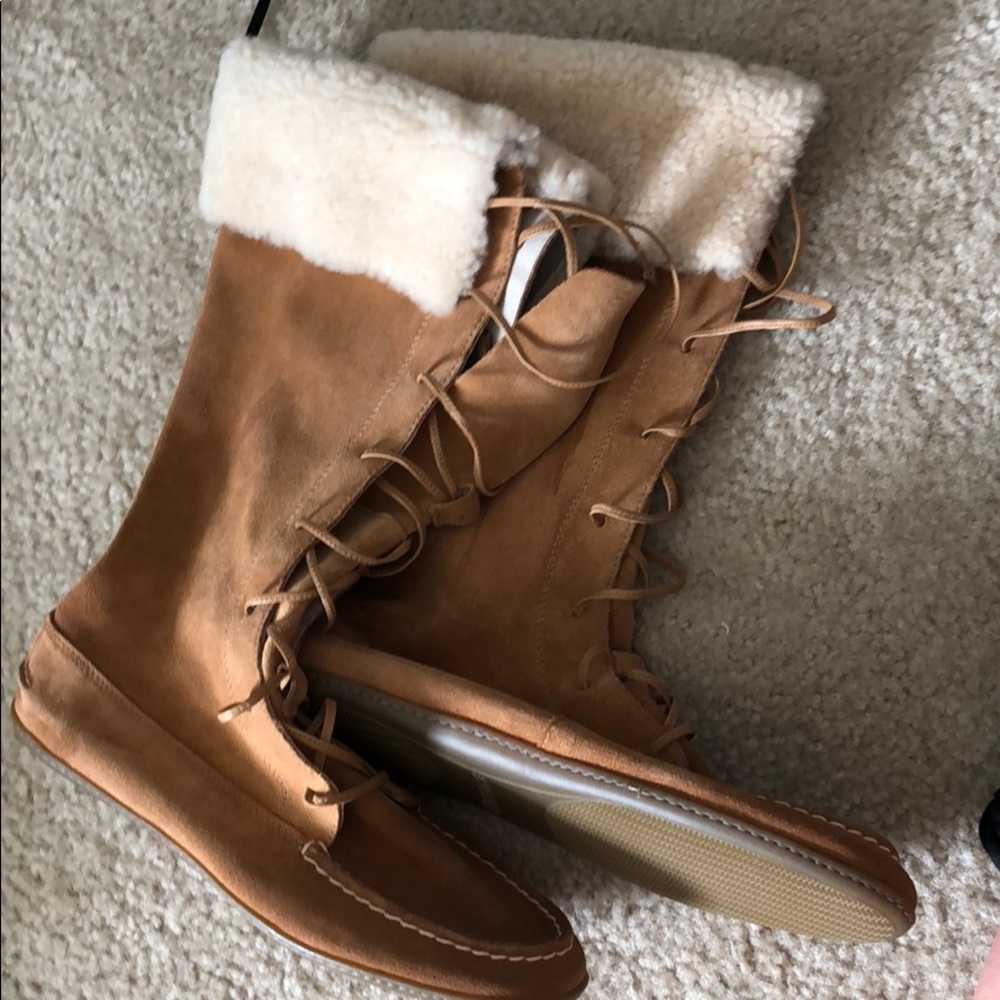 Sperry Top Sider Lace up moccasin boots